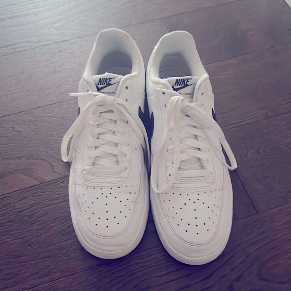 Nike black and white shoes